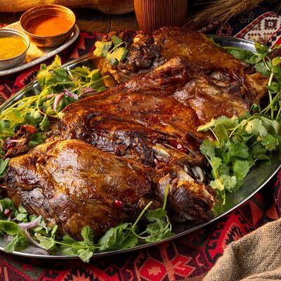 Половина козленка из печив Хмели & Сунели по цене 19990 ₽