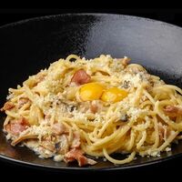 Спагетти Карбонара в Casa Mia Халва Тсуру