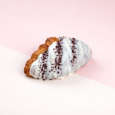 Круассан с чёрной смородиной в Кекслав по цене 300 ₽