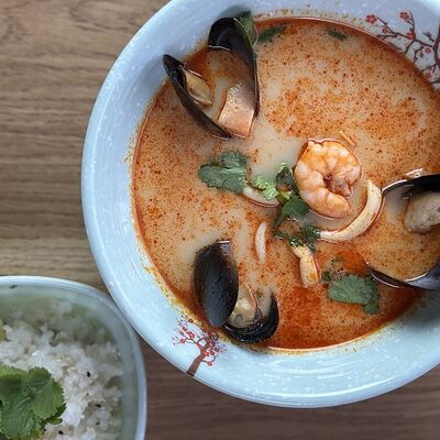 1/2 Суп Том-ям с морепродуктами в Domo по цене 600 ₽