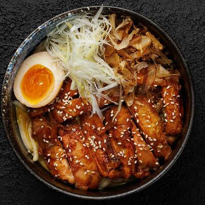 Удон с карри в Umami Ramen Club по цене 923 ₽