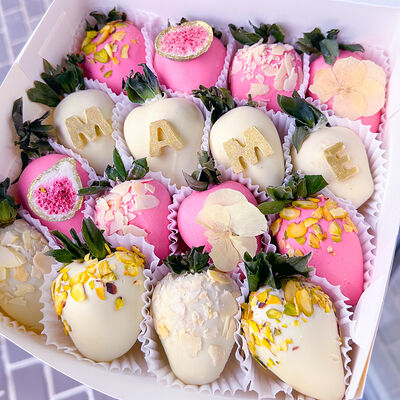 Клубника в шоколаде Маме в Букет Альфред I клубника в шоколаде и букеты по цене 3590 ₽