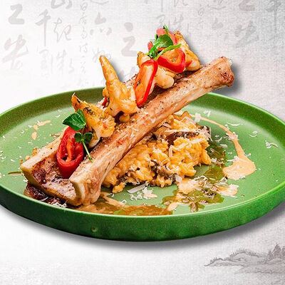 Креветки с мозговой косточкой с рисом том ямв True Asia по цене 740 ₽