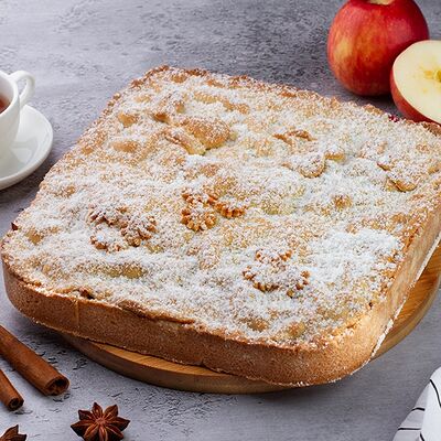 Пирог с яблоками и корицей в Пекарня Кулинария Пиццерия ОБОЖАЮТВСЕ! по цене 999 ₽