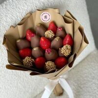 Букет из клубники в шоколаде Подарочный в Favorite food