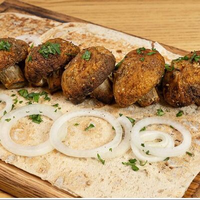 Шампиньоны на углях в Шампур по цене 450 ₽