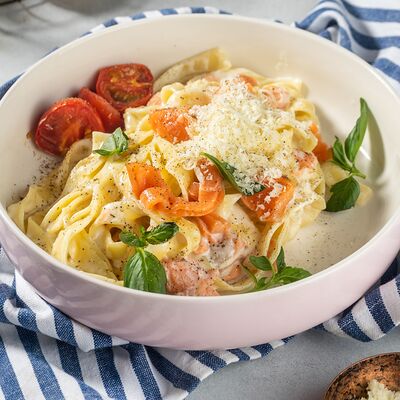 Паста с форелью в Рестомаркет Китчен по цене 420 ₽