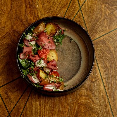 Салат с ростбифом в Траттория медичи по цене 1010 ₽