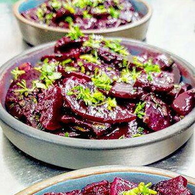 Салат со свеклой в соусе ткемали в Мимино по цене 630 ₽