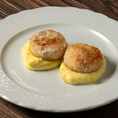 Куриные котлетки с пюре в Luciano по цене 450 ₽