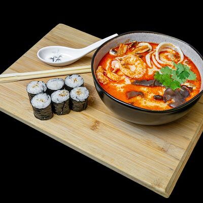 Суп Том Ям с креветками на кокосовом молоке в Wok & Roll по цене 590 ₽