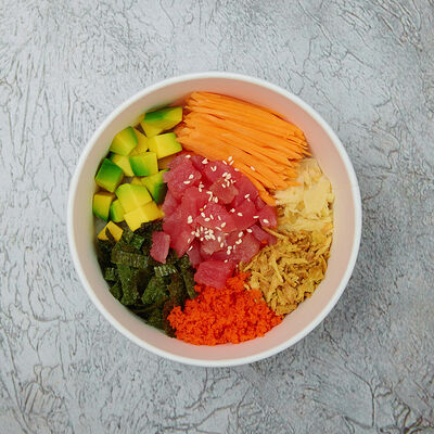 Поке с тунцом и авокадо в 19 Лунка по цене 540 ₽