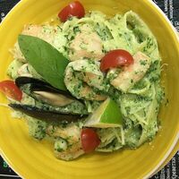 Феттуччине с морепродуктами в Impasta Cafe