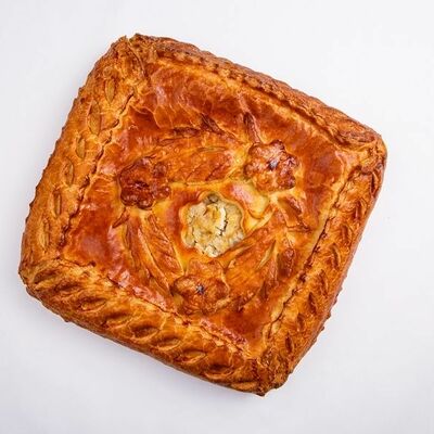 Пирог с капустой в Много хлеба по цене 316 ₽