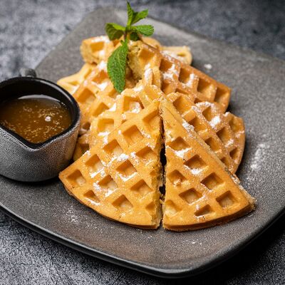 Бельгийские вафли с персиковым сиропом в Korean Chick по цене 169