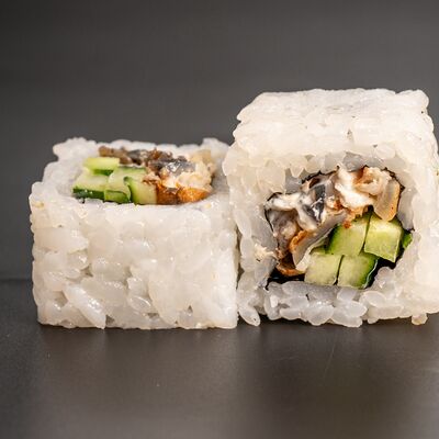 Унаги урамаки в Сакура по цене 490 ₽