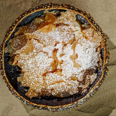 Наполеон с заварным кремом и маракуйей в Эхо по цене 490 ₽