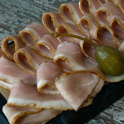 Копченая утиная грудка в Угли по цене 390 ₽