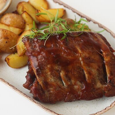 Ребра свиные с картофелем бейби в Блиныпицца по цене 840 ₽