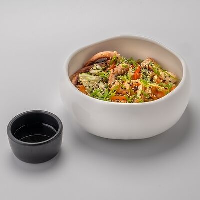 Удон с морепродуктами в Мидийное место по цене 850 ₽