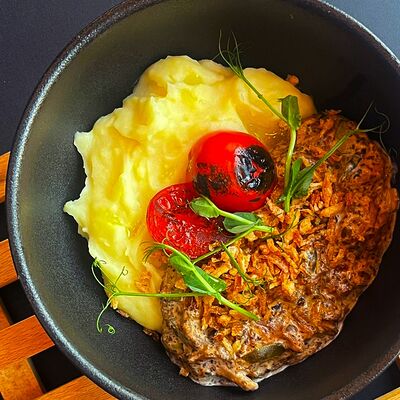 Бефстроганов с говядиной в Бекки бар по цене 580 ₽