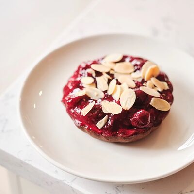 Тарт вишневый в The Odi по цене 16 р.