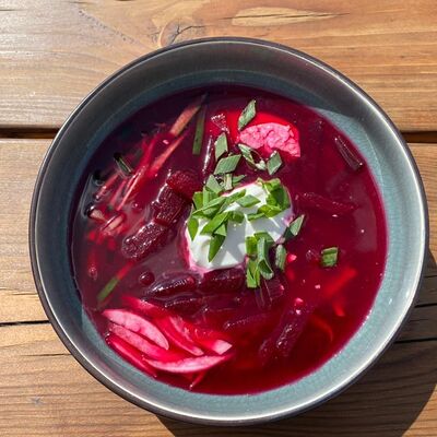 Холодный борщ с ветчиной в Sofa&par по цене 230 ₽