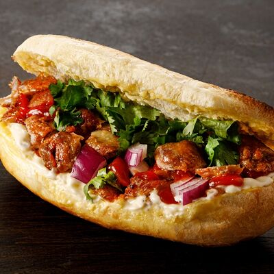 Мировой вкус в мягкой булочке в Мировой Вкус по цене 165 ₽