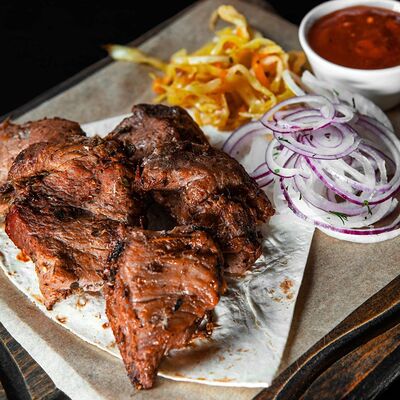 Шашлык из телятины в Огонь да Мясо по цене 970 ₽