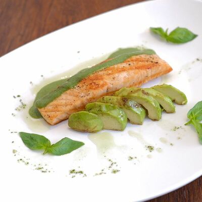 Стейк из сёмги в Помидорро по цене 915 ₽