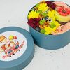Подарочный бокс с цветами свечкой для воспитателя в Дарите красиво по цене 3890