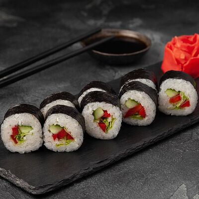 Ролл овощной в SushiHit по цене 280 ₽