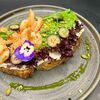 Брускетта с креветками и авокадо в Eat Me Cafe по цене 860
