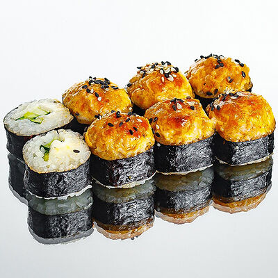 Запеченый ролл с гребешком в Rolls Bar по цене 667 ₽