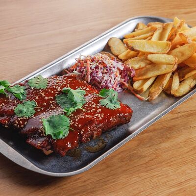 Рёбра быка Том Ям в 321 Club by Novikov по цене 990