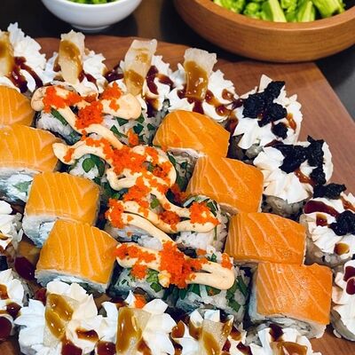 Сет Праздничный в Суши Лавка по цене 1699 ₽