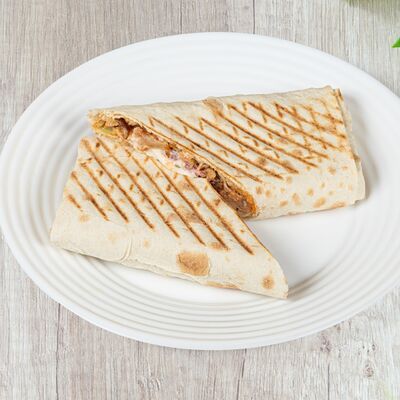 Шаурма сырная в Царь-Кебаб по цене 390 ₽