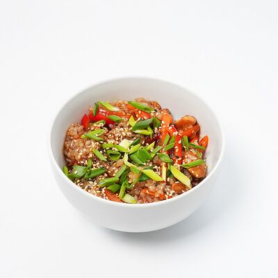 Wok Рис с курицей в соусе терияке SB в SibBrewery по цене 580 ₽