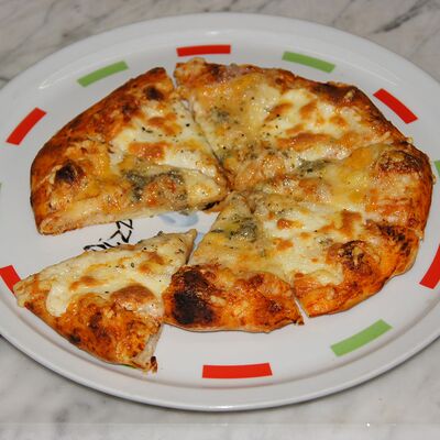 Детская пицца Четыре сыра в Халяль по цене 405 ₽