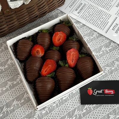 Клубника в шоколаде набор 9 ягод №1 в GREATBERRY по цене 2590 ₽