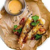 Креветки Темпура с устричным соусом в Miska