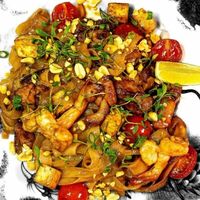 Рисовая лапша в стиле том ям в Kazoku