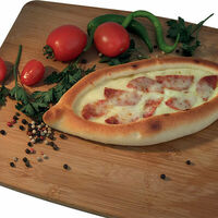 Пиде с салями в Фабрика пицца