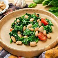 Припущенный шпинат с белой фасолью в Баклажан в ТЦ 