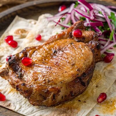 Шашлык из cвинoй корейки в Сапфир Premium HITS & GRILL по цене 700 ₽