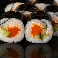 Острый ролл с лососем в Il SUSh-ka
