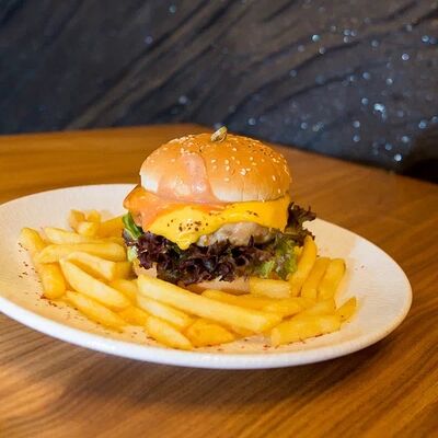 Бургер с куриной котлетой в Сицилия бедда по цене 700 ₽