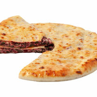 Осетинский пирог с сыром и свекольными листьями в Пекарня Чегем