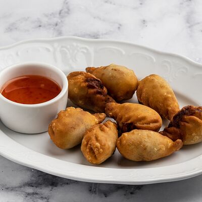 Мини-чебуреки с соусом Сладкий Чили в Патис по цене 483 ₽