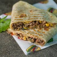 Кесадилья с говядиной в Max Burger Halal